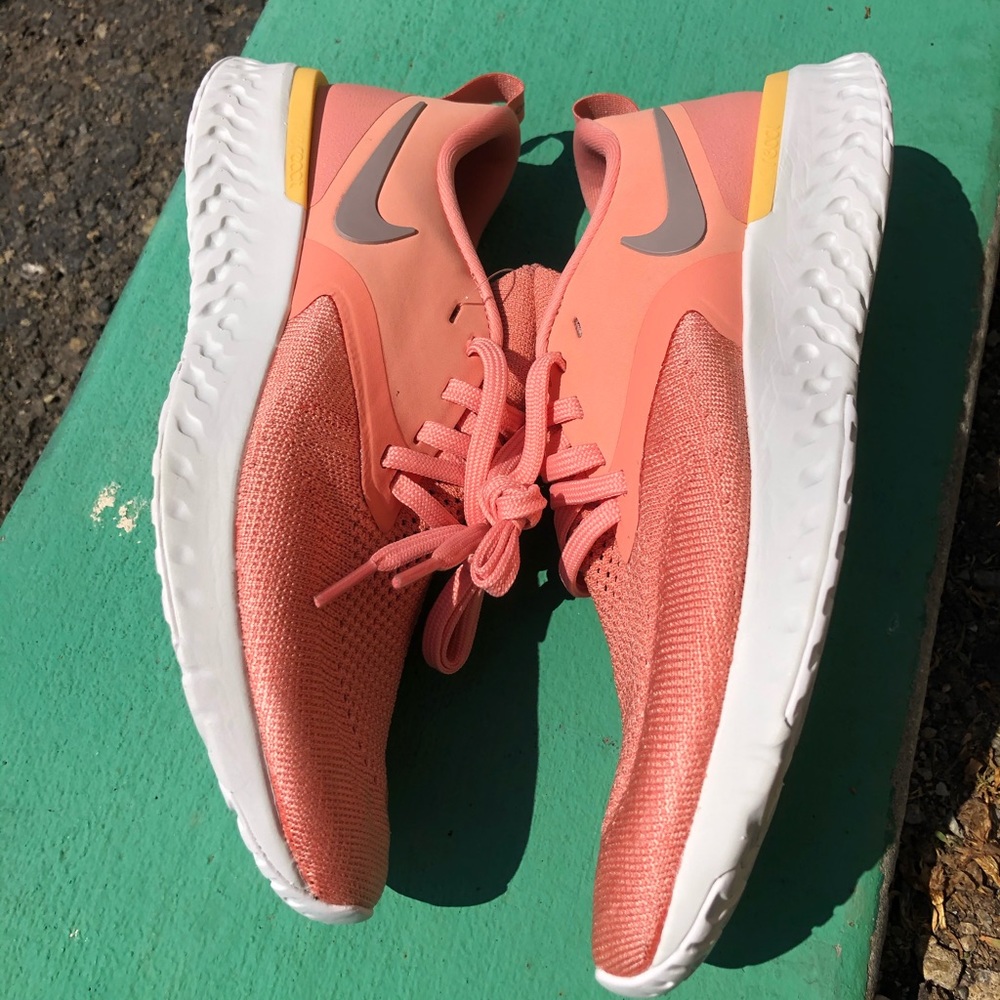 Nike Odyssey React, Pink/ Peach, Women’s 7.5